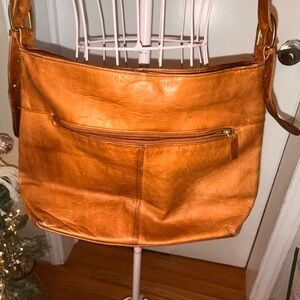 Stone Mountain Accessories Tan Leather Shoulder Bag